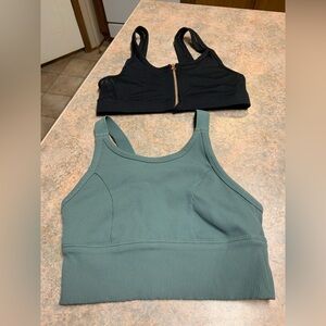 Sports bra lot